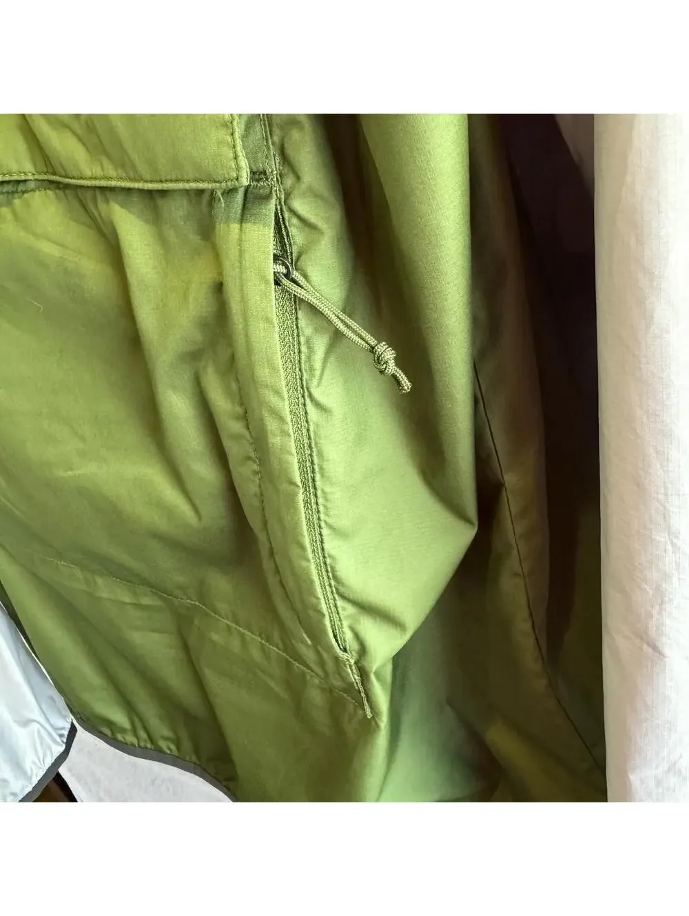 The North Face Men's Fanorak Windwall Windbreaker Jacket Green Gray Size Small